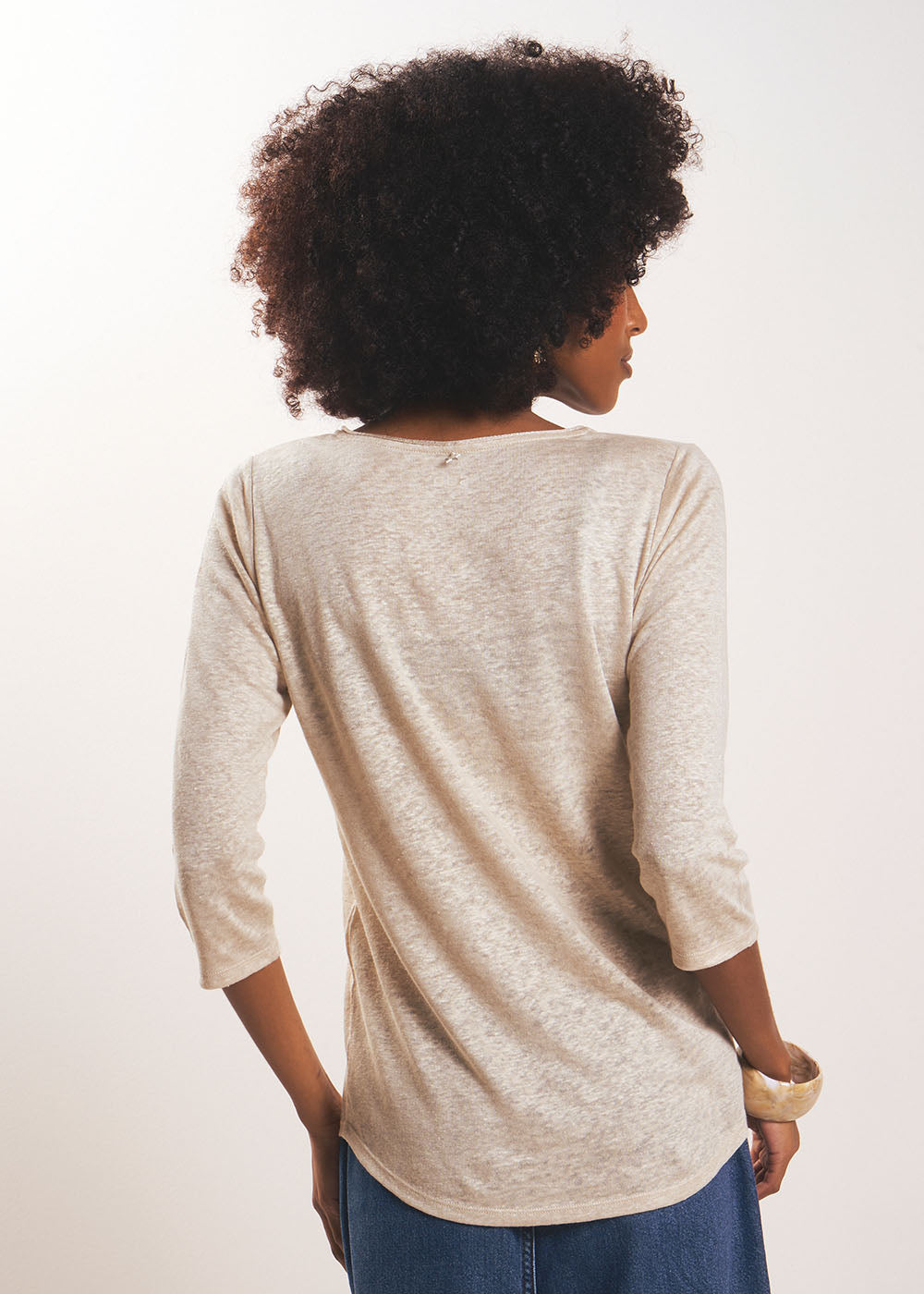 TOMEOH Linen T-shirt with V-neck - 3 - Sud Express - Sud Express