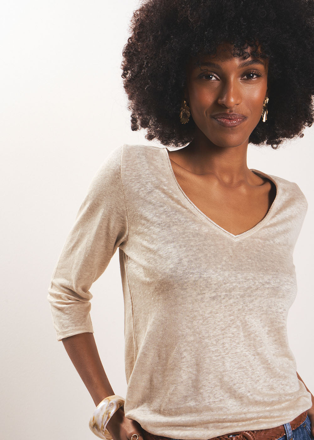 TOMEOH Linen T-shirt with V-neck - 4 - Sud Express - Sud Express