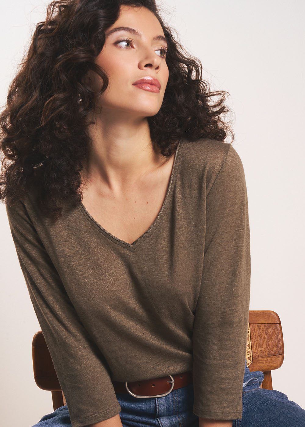 TOMEOH Linen T-shirt with V-neck - 1 - Sud Express - Sud Express