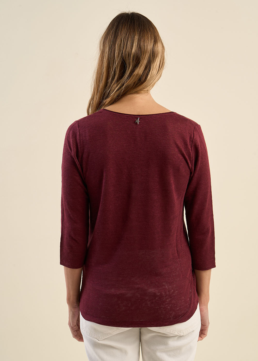 Linen T-shirt with V-neck - Sud Express - 3 - Sud Express