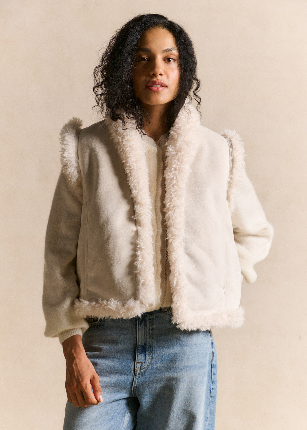 Sleeveless waistcoat with a sheepskin-effect finish - Sud Express - 1 - Sud Express