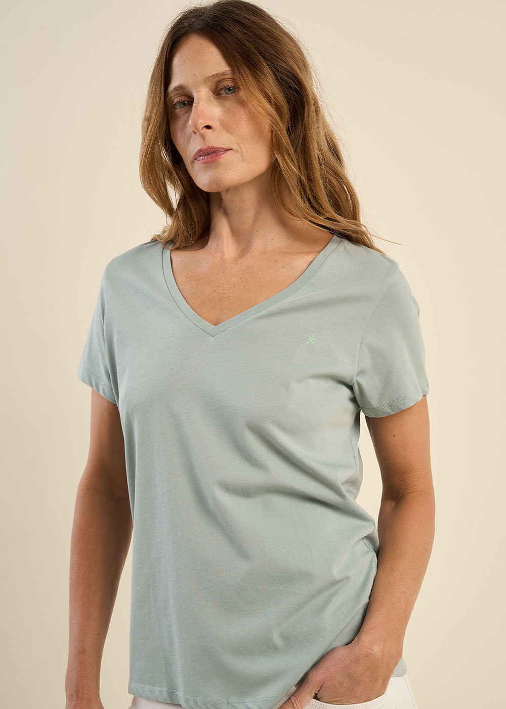 Cotton V-neck T-shirt - Sud Express - 4 - Sud Express