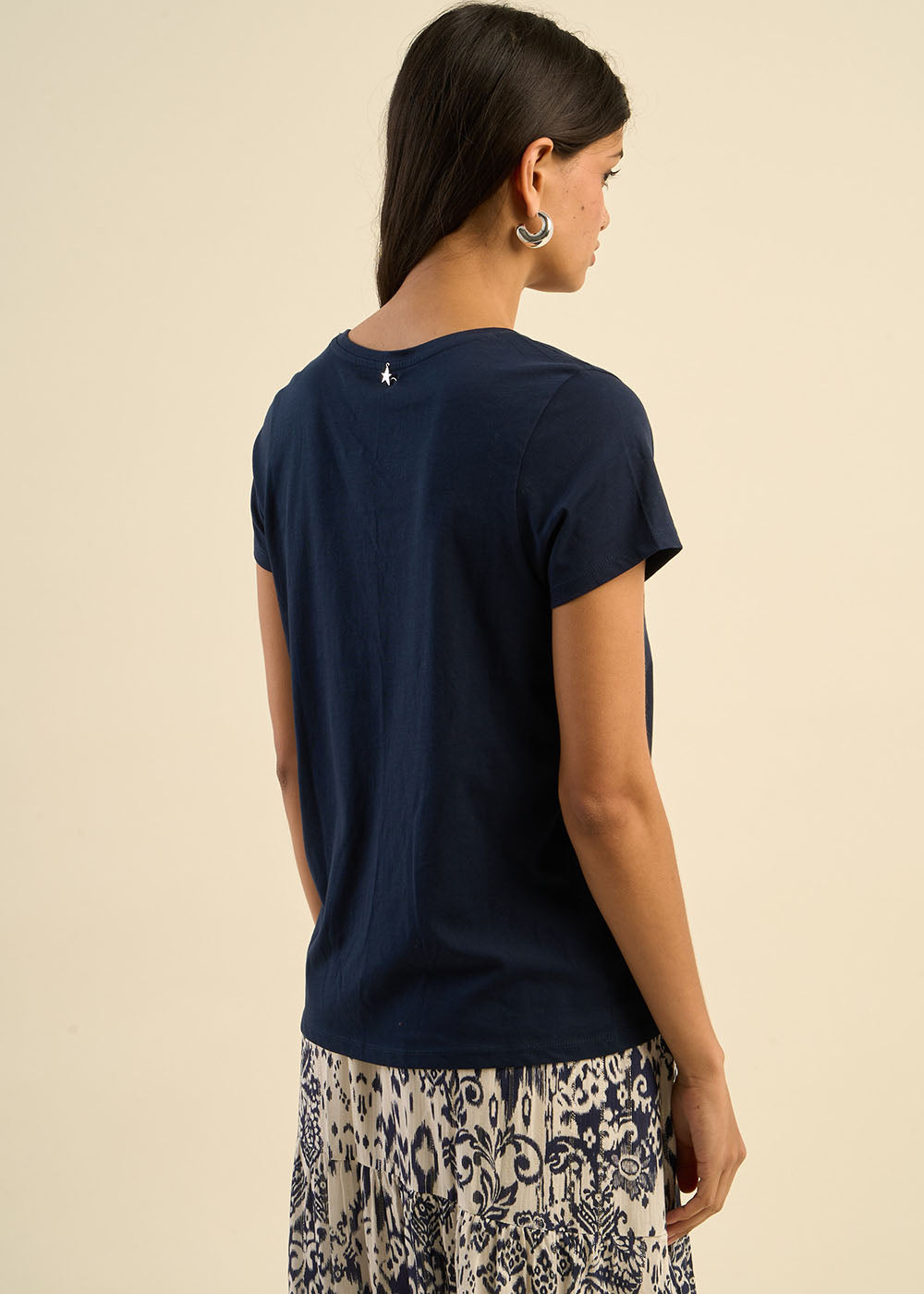 THELMA Cotton V-neck T-shirt - 3 - Sud Express - Sud Express