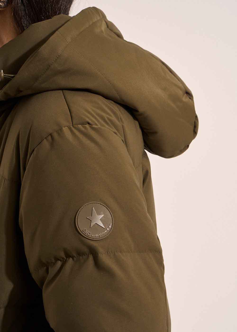 Mid-thigh iridescent puffer jacket with detachable hood - Sud Express - 2 - Sud Express