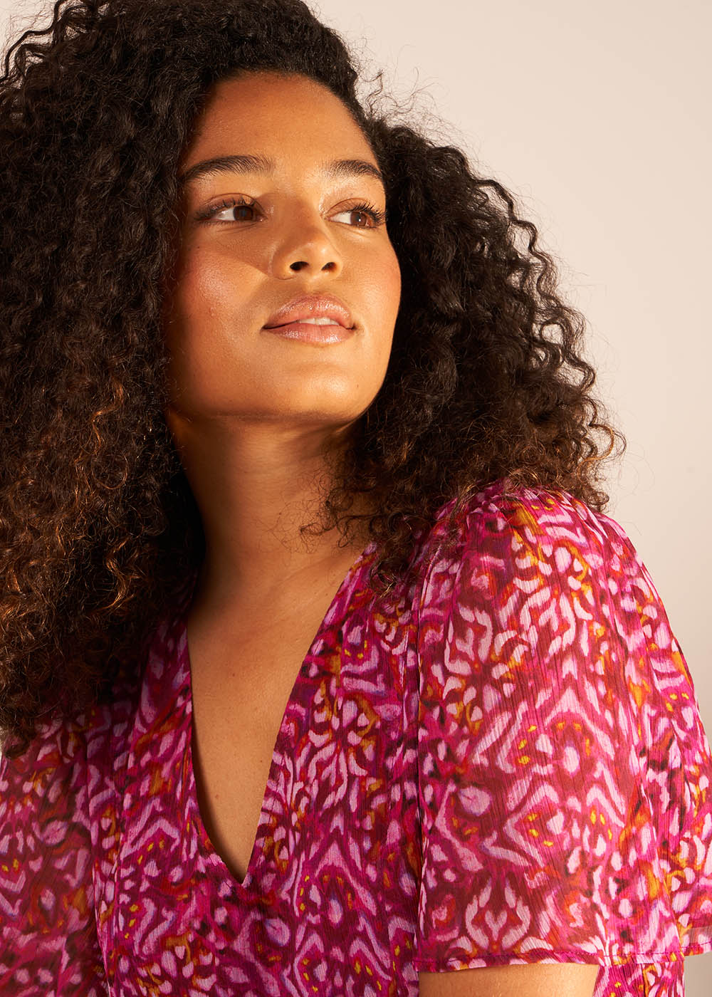 TAJORIE Printed V-neck top - 2 - Sud Express - Sud Express