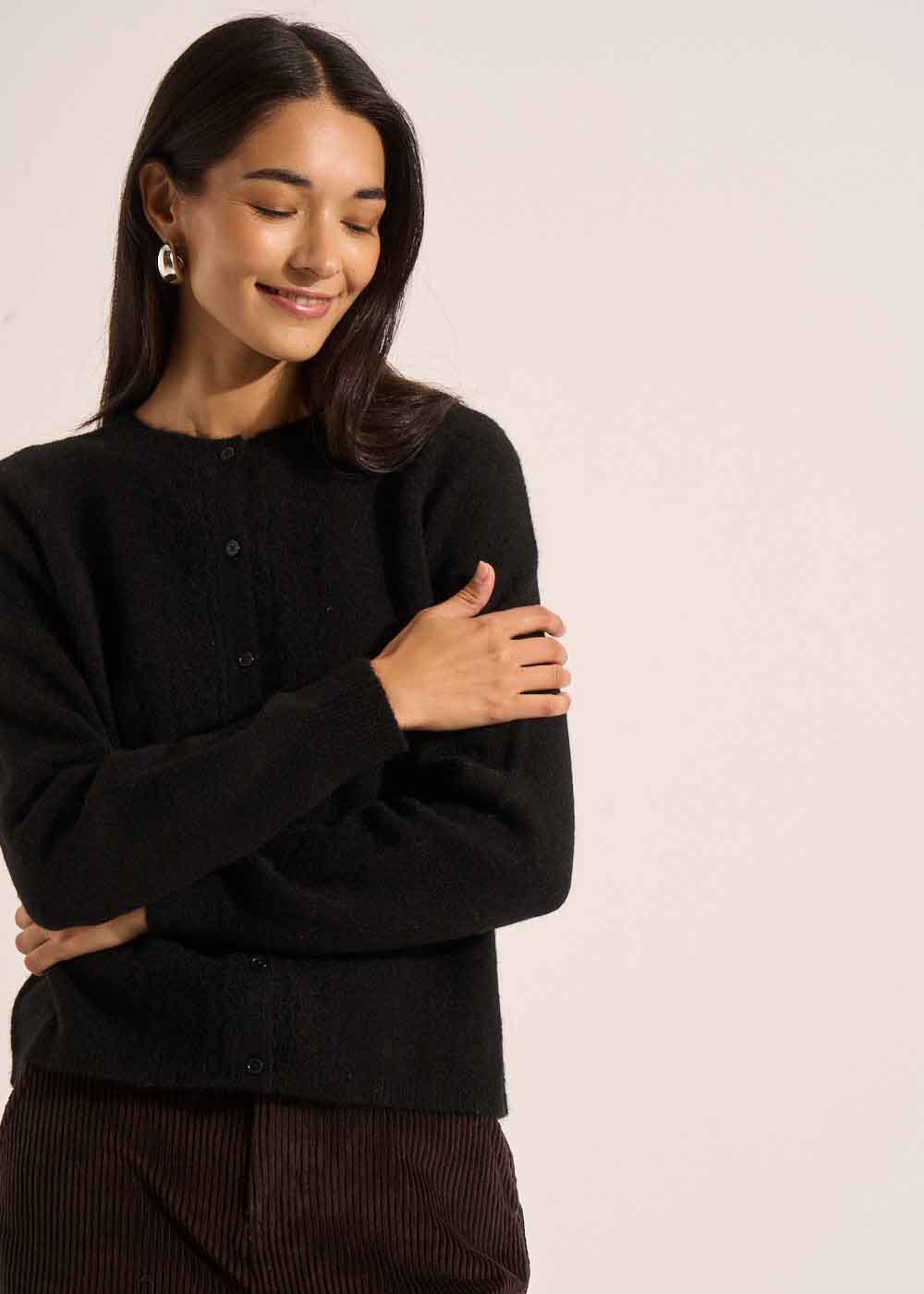 Embroidered round-neck cardigan - Sud Express - 5 - Sud Express