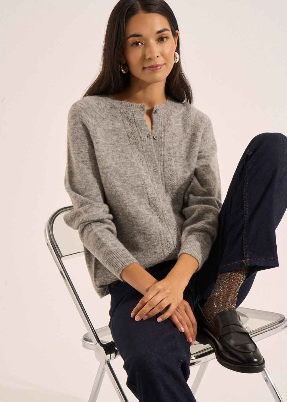 Embroidered round-neck cardigan - Sud Express - 5 - Sud Express