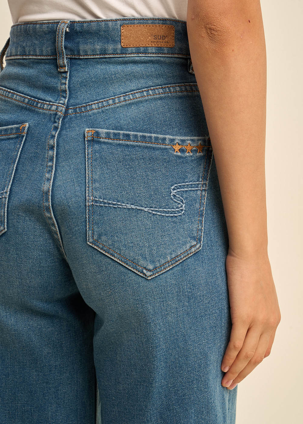 LYLA High-waisted flare jeans - 4 - Sud Express - Sud Express