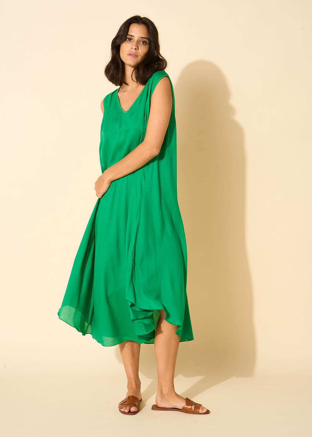 V-neck midi dress - Sud Express - 5 - Sud Express