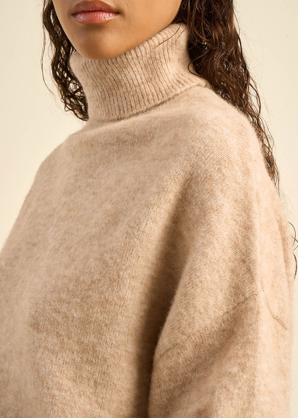 MACOMY Round-neck jumper with buttoned cuffs - 2 - Sud Express - Sud Express