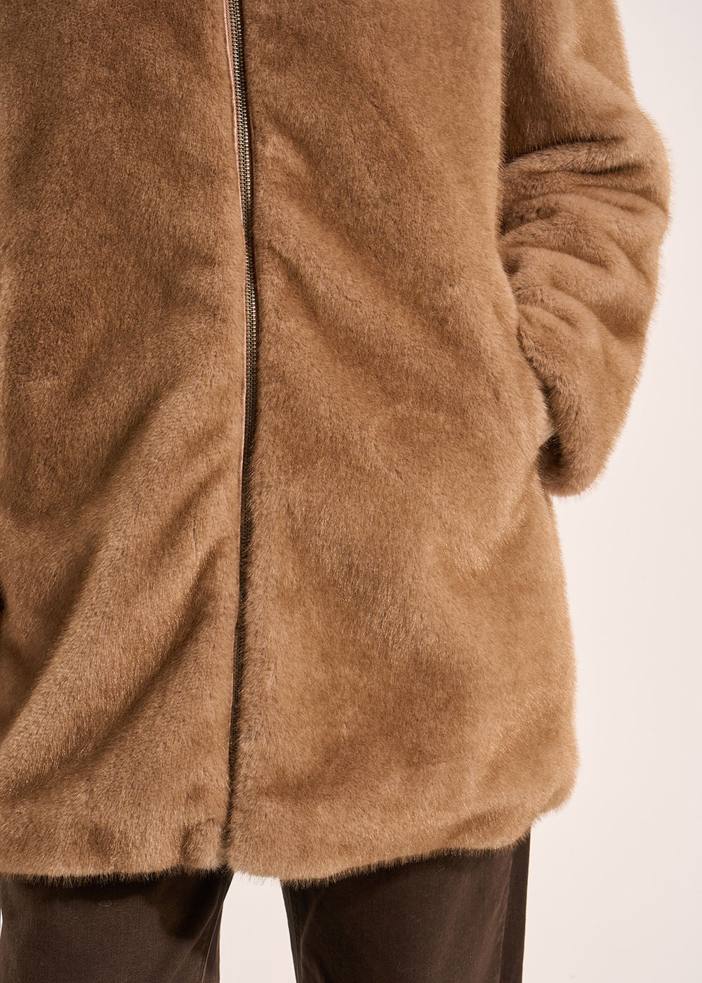 MANATHANY Hooded faux fur coat - 4 - Sud Express - Sud Express