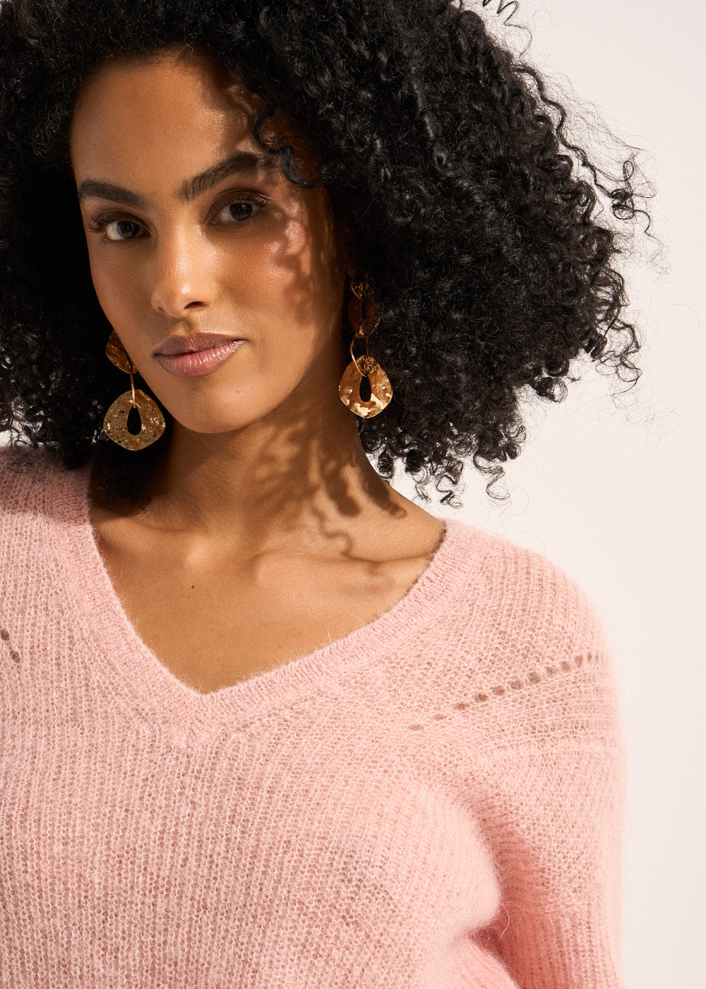 MANNAKO V-neck sweater with 3/4-length sleeves - 2 - Sud Express - Sud Express