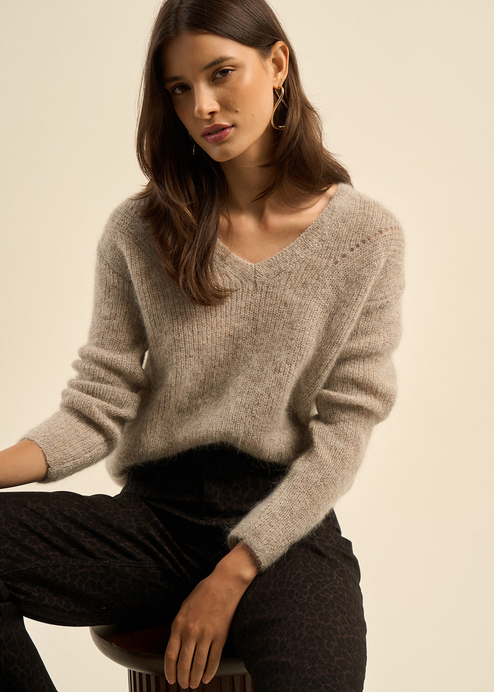 V-neck sweater with 3/4-length sleeves - Sud Express - 5 - Sud Express