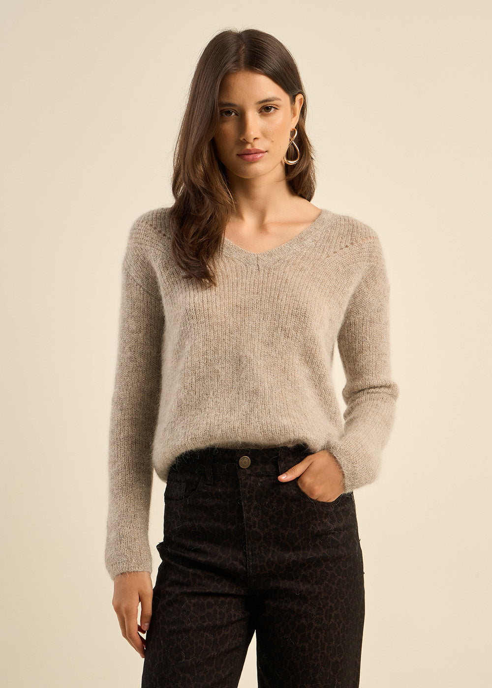 V-neck sweater with 3/4-length sleeves - Sud Express - 6 - Sud Express