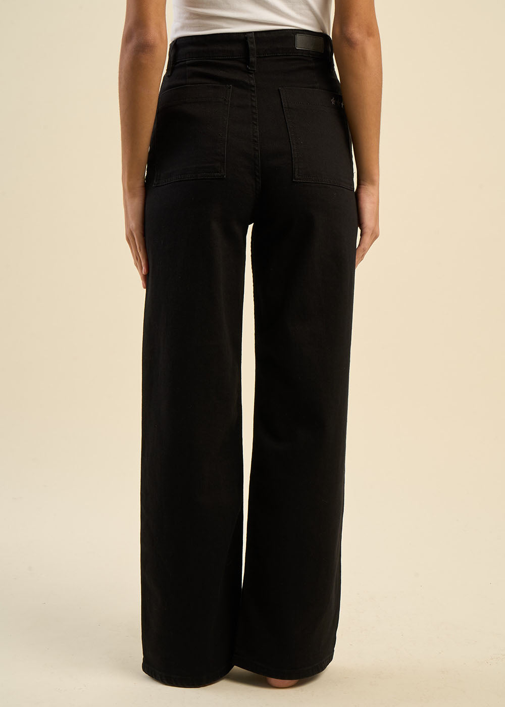 CARLA High-waisted wide-leg jeans - 4 - Sud Express - Sud Express