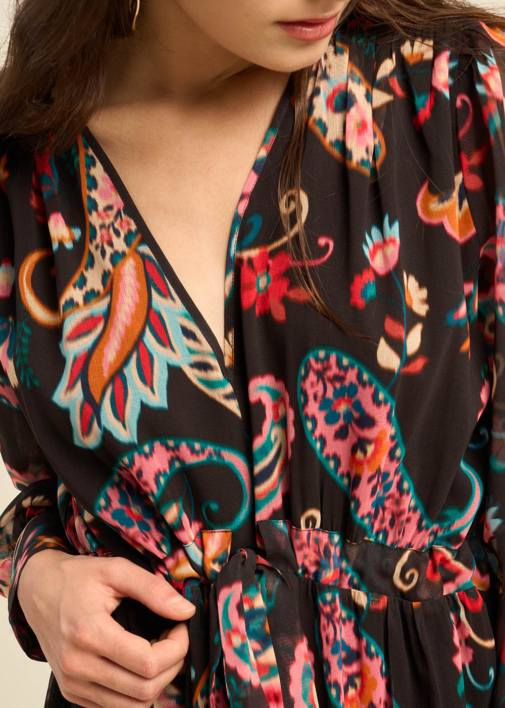 RASHEMINA Printed V-neck short dress - 2 - Sud Express - Sud Express