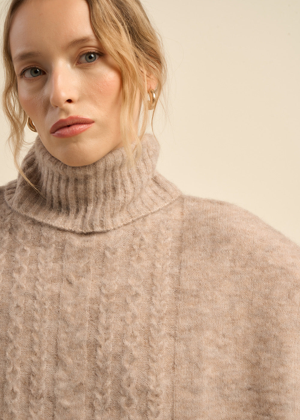 MISHAPIA Sleeveless turtleneck sweater - 2 - Sud Express - Sud Express