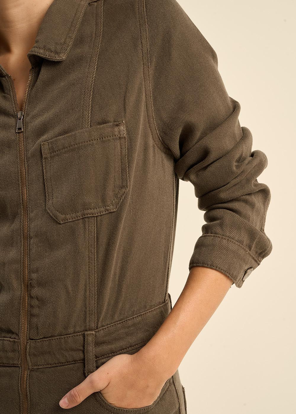 Long-sleeved trouser suit - Sud Express - 6 - Sud Express