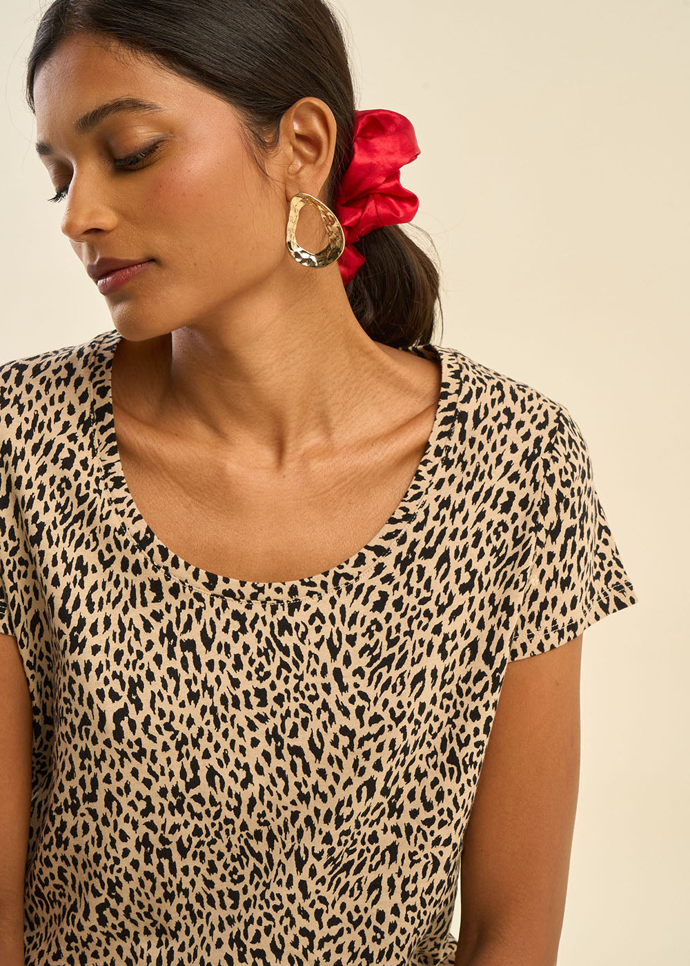 TEOP Leopard print t-shirt with dancer