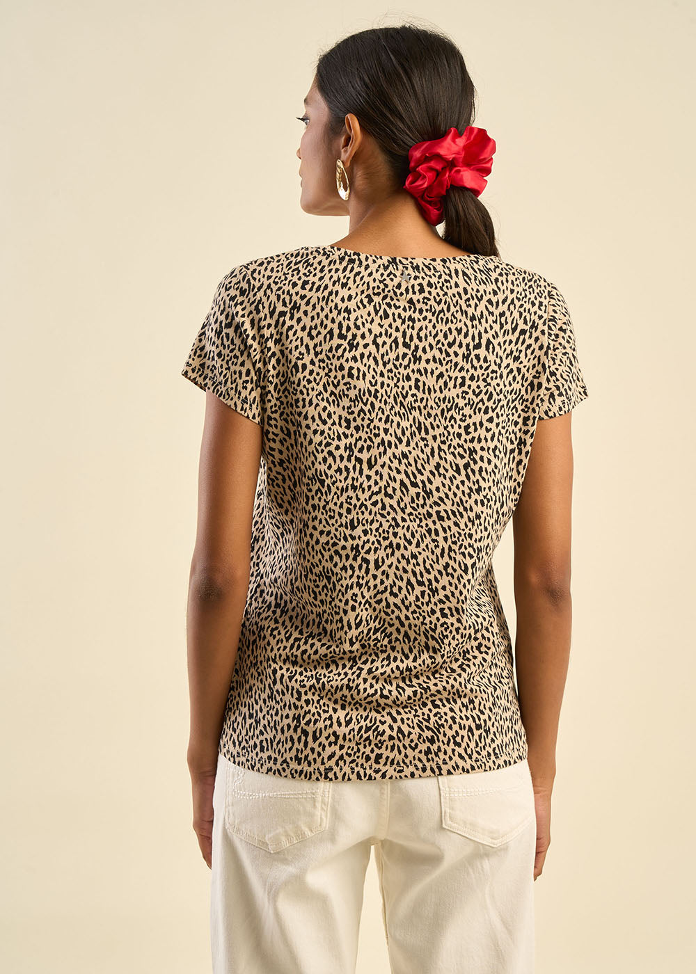 TEOP Leopard print t-shirt with dancer