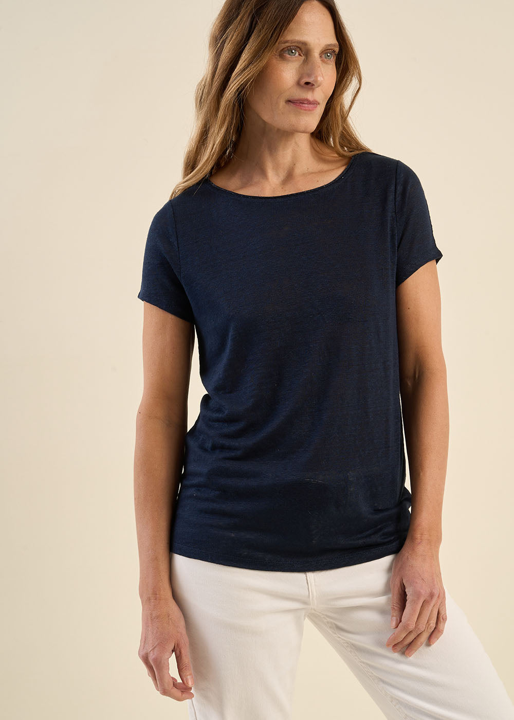 Linen t-shirt with boat neck and lurex detail - Sud Express - 5 - Sud Express