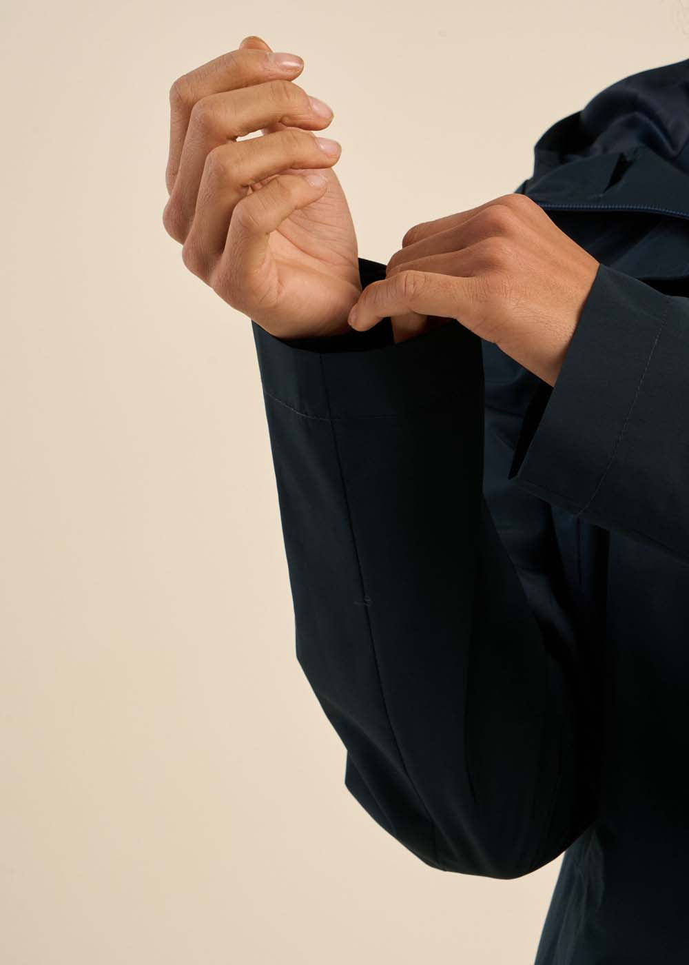 Water-repellent mackintosh with zip - Sud Express - 4 - Sud Express