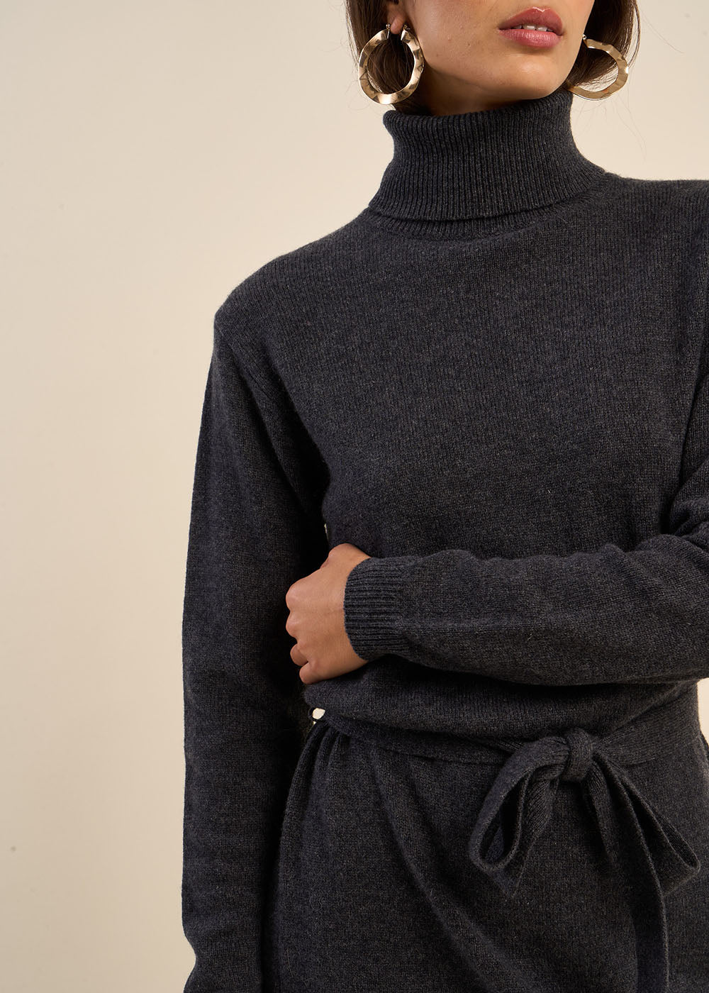RONY Ribbed knit dress with a turtleneck - 2 - Sud Express - Sud Express