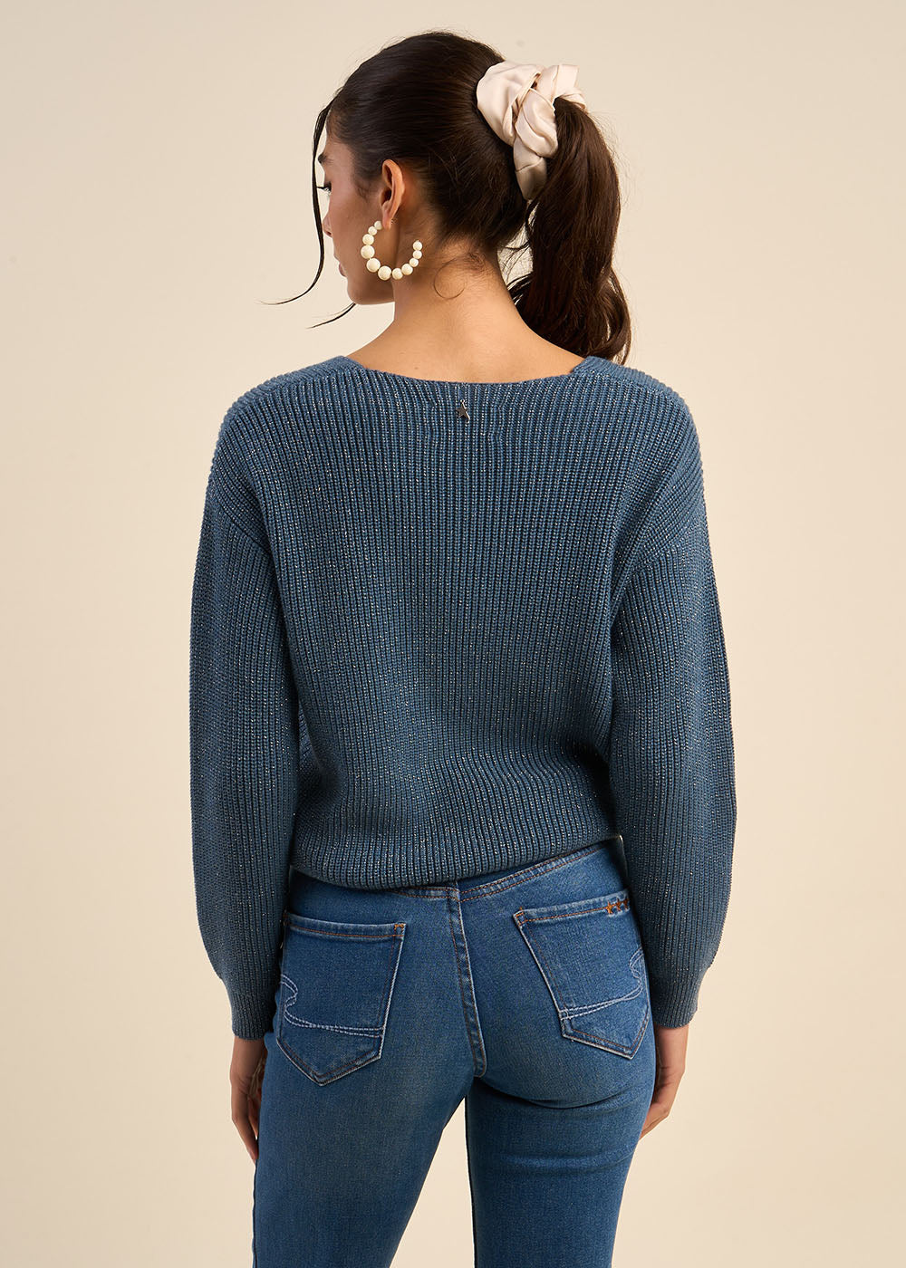 Loose-fitting V-neck jumper with lurex details - Sud Express - 3 - Sud Express