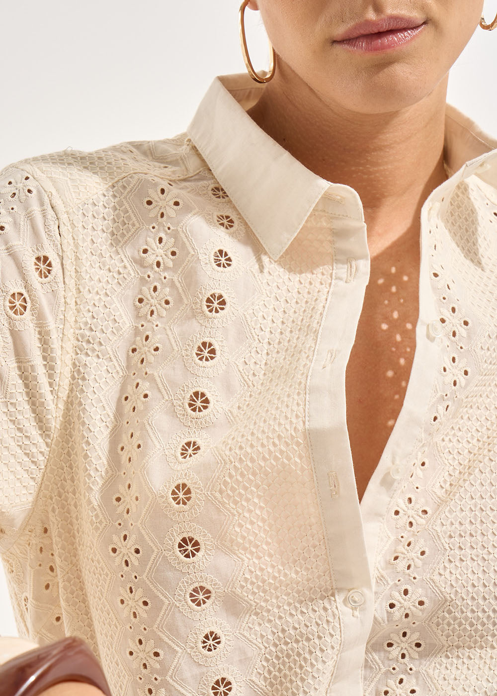 Cotton shirt with english embroidery - Sud Express - 2 - Sud Express