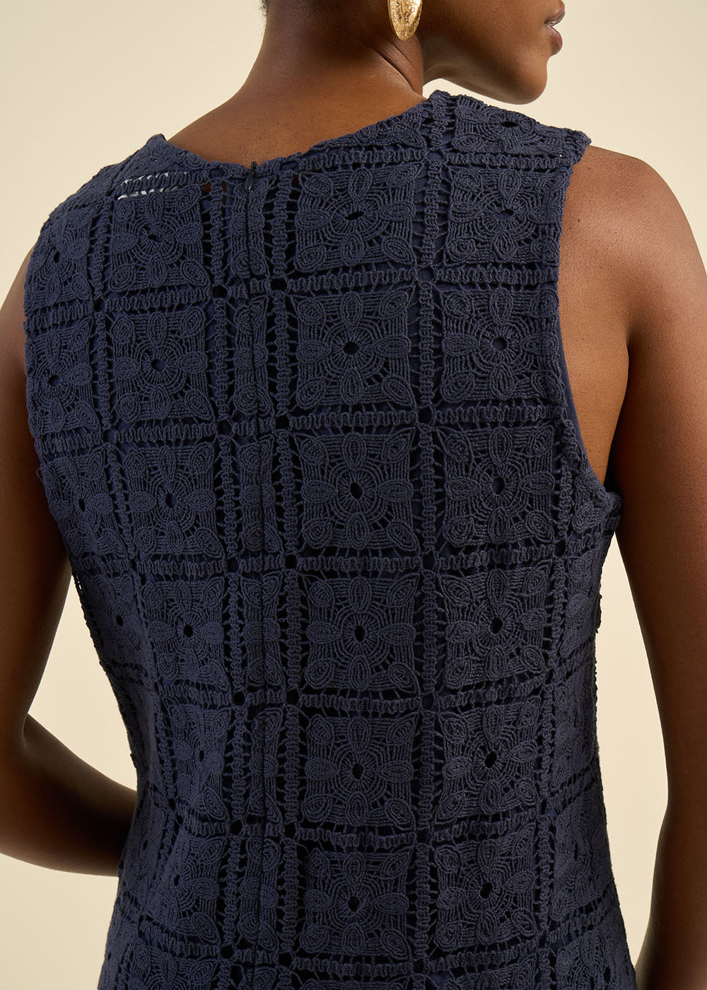 Sleeveless openwork knit dress - Sud Express - 4 - Sud Express