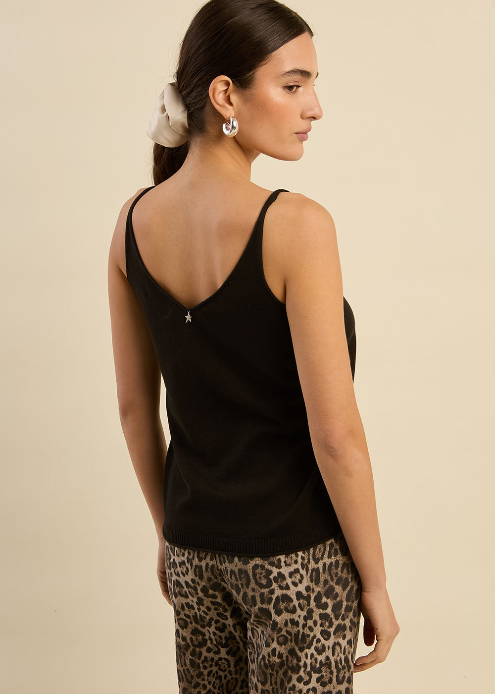 DEMYA Knitted Tank Top - 3 - Sud Express - Sud Express