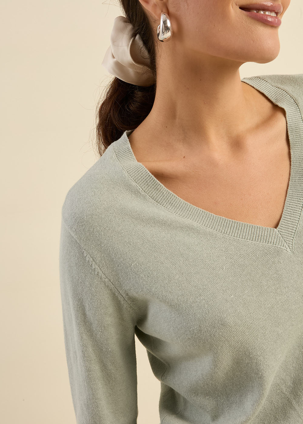 MARSENYA V-Neck Sweater - 2 - Sud Express - Sud Express