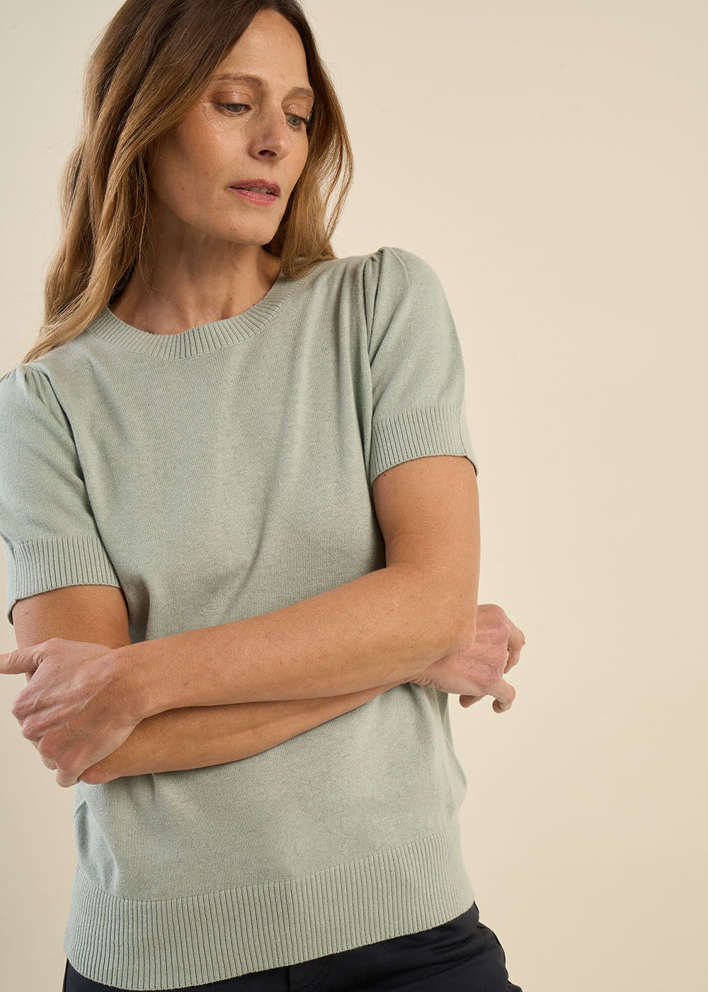 Short-sleeve sweater with pleated shoulders - Sud Express - 1 - Sud Express