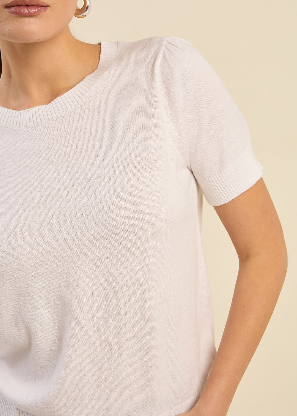 Short-sleeve sweater with pleated shoulders - Sud Express - 2 - Sud Express