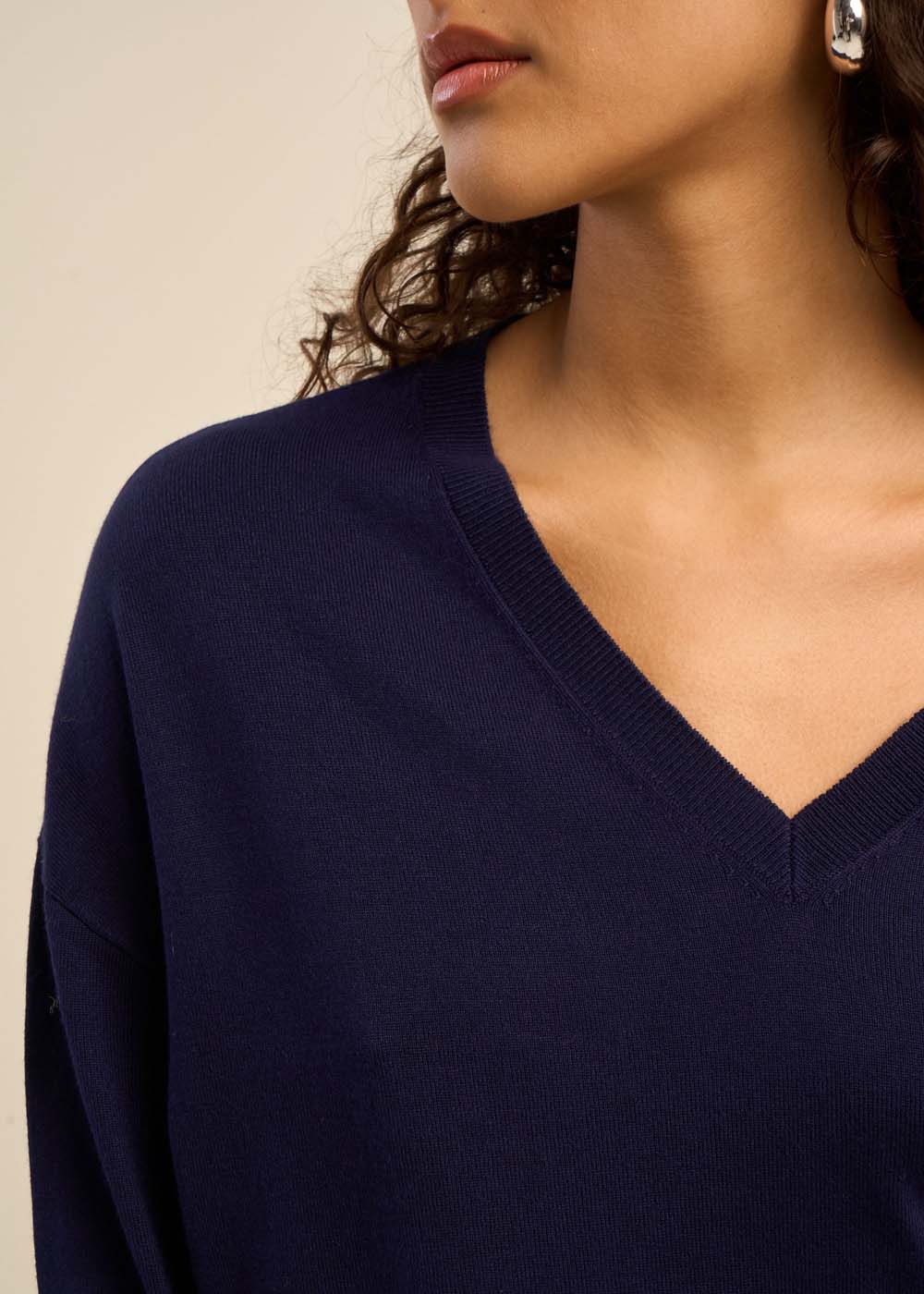 MARSENOU Fine-Gauge V-Neck Sweater - 2 - Sud Express - Sud Express