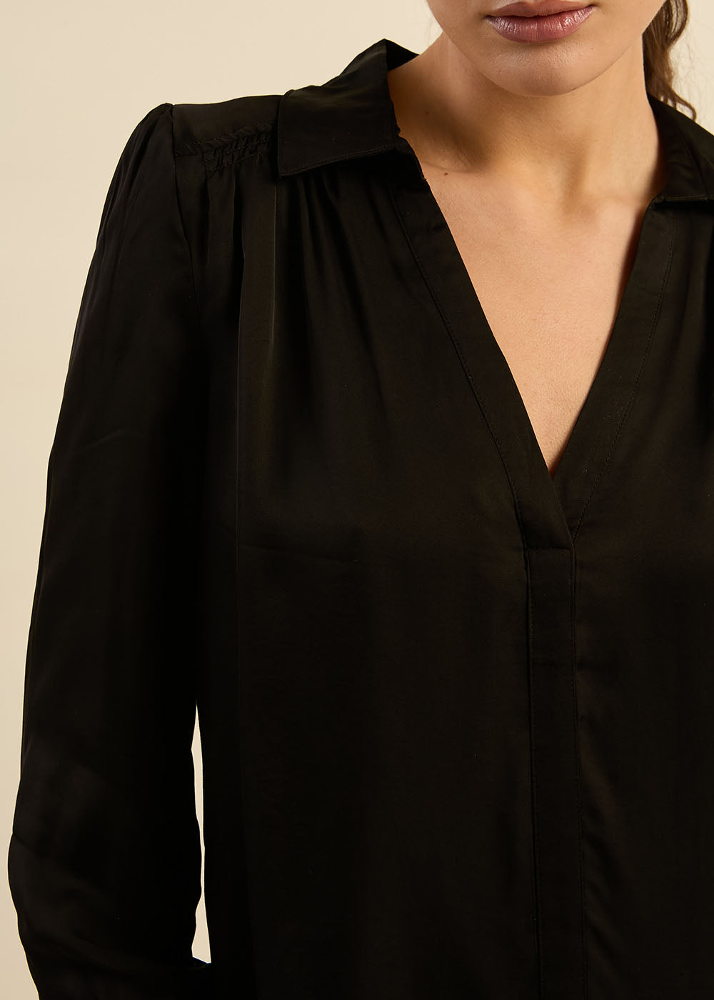 TEDY V-neck flowing blouse - 2 - Sud Express - Sud Express