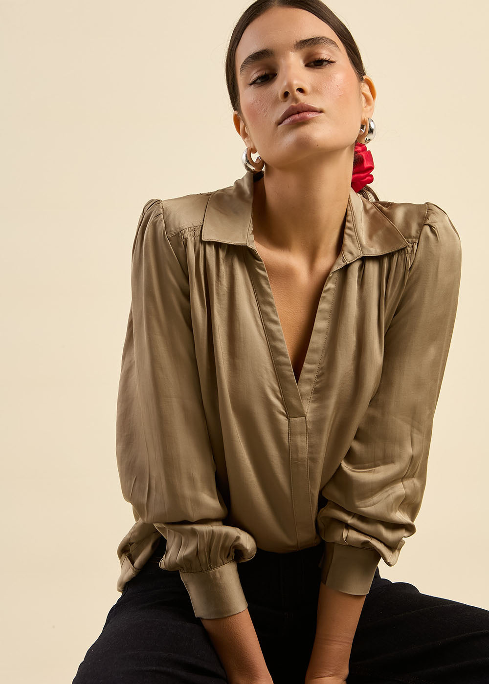 V-neck flowing blouse - Sud Express - 6 - Sud Express