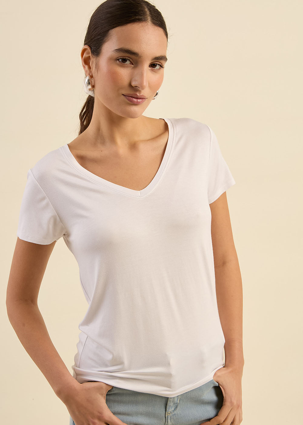 TABILY V-neck T-shirt - 1 - Sud Express - Sud Express