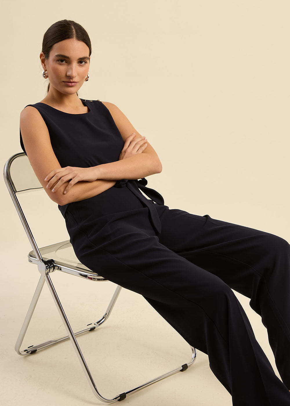 Belted jumpsuit with wide legs and shaped pleats - Sud Express - 5 - Sud Express