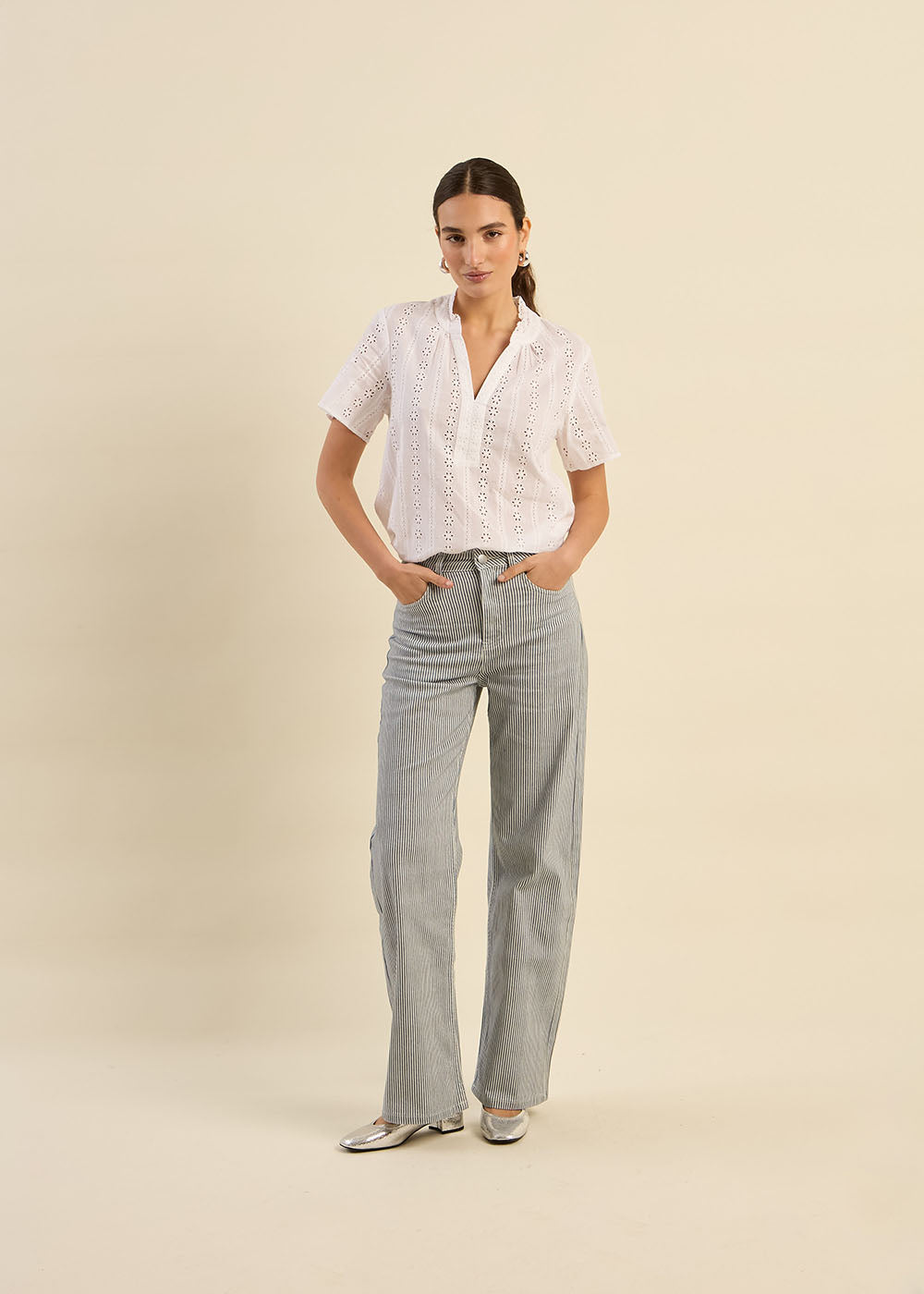 Straight-leg striped high-waisted trousers - Sud Express - 7 - Sud Express