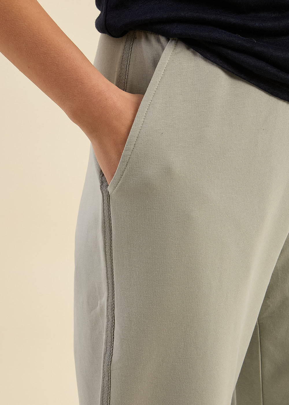 JOLENE Straight jogging trousers with lurex band - 4 - Sud Express - Sud Express