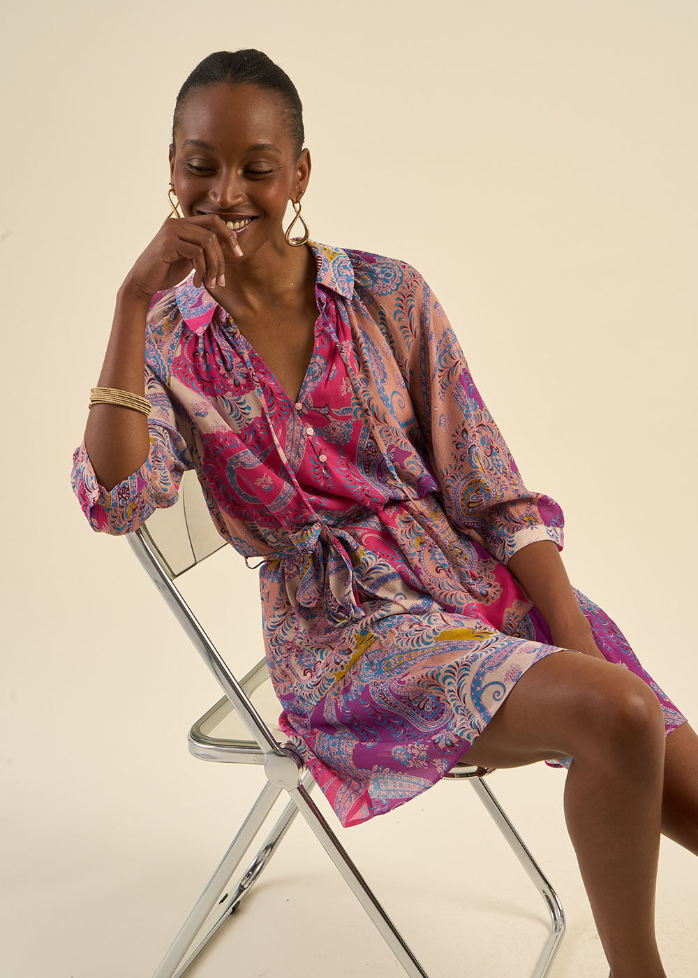 Belted short dress with multicoloured motifs - Sud Express - 7 - Sud Express