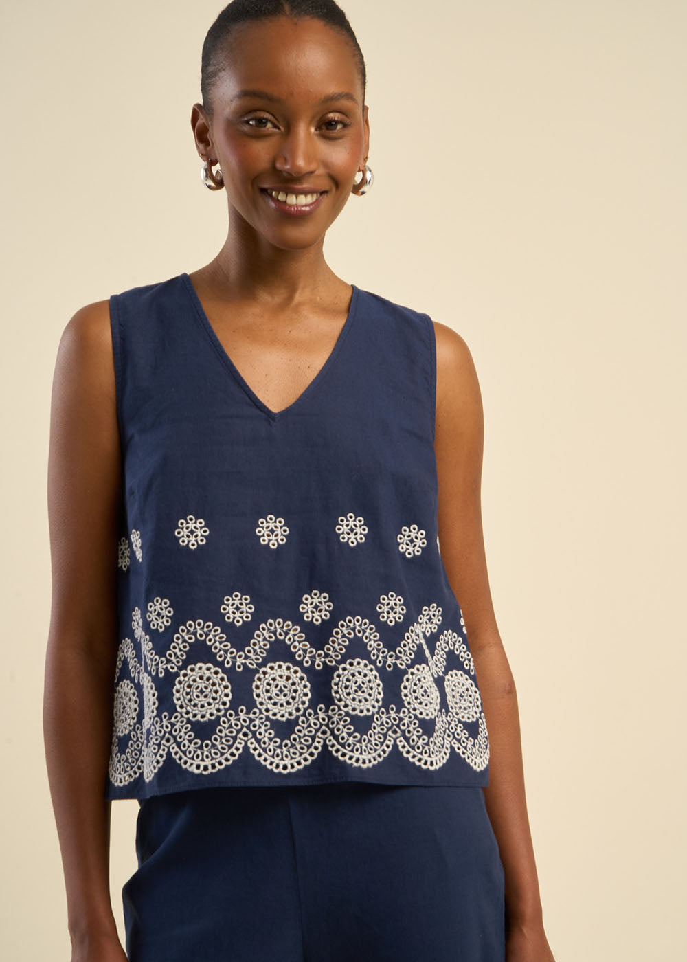 Embroidered top - Sud Express - 1 - Sud Express