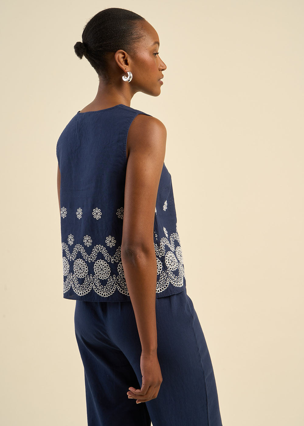 Embroidered top - Sud Express - 3 - Sud Express