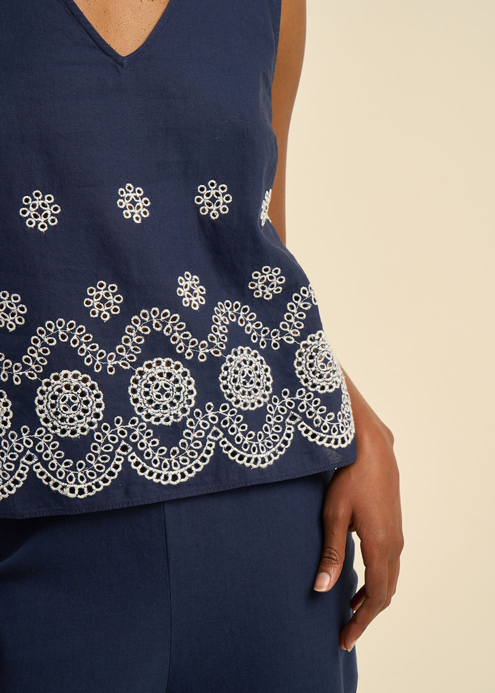 Embroidered top - Sud Express - 4 - Sud Express