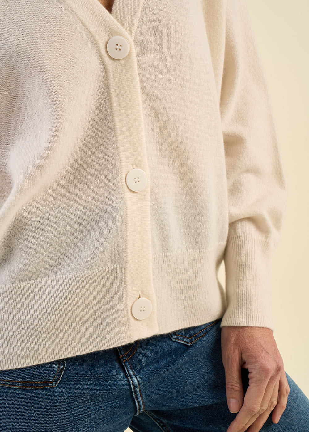 GRAMMOUY Cashmere V-neck cardigan - 2 - Sud Express - Sud Express