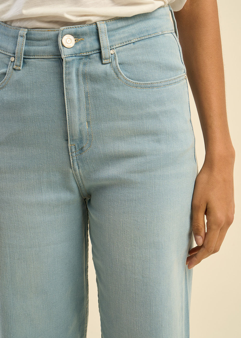 CARLA High-waisted wide-leg jeans - 4 - Sud Express - Sud Express