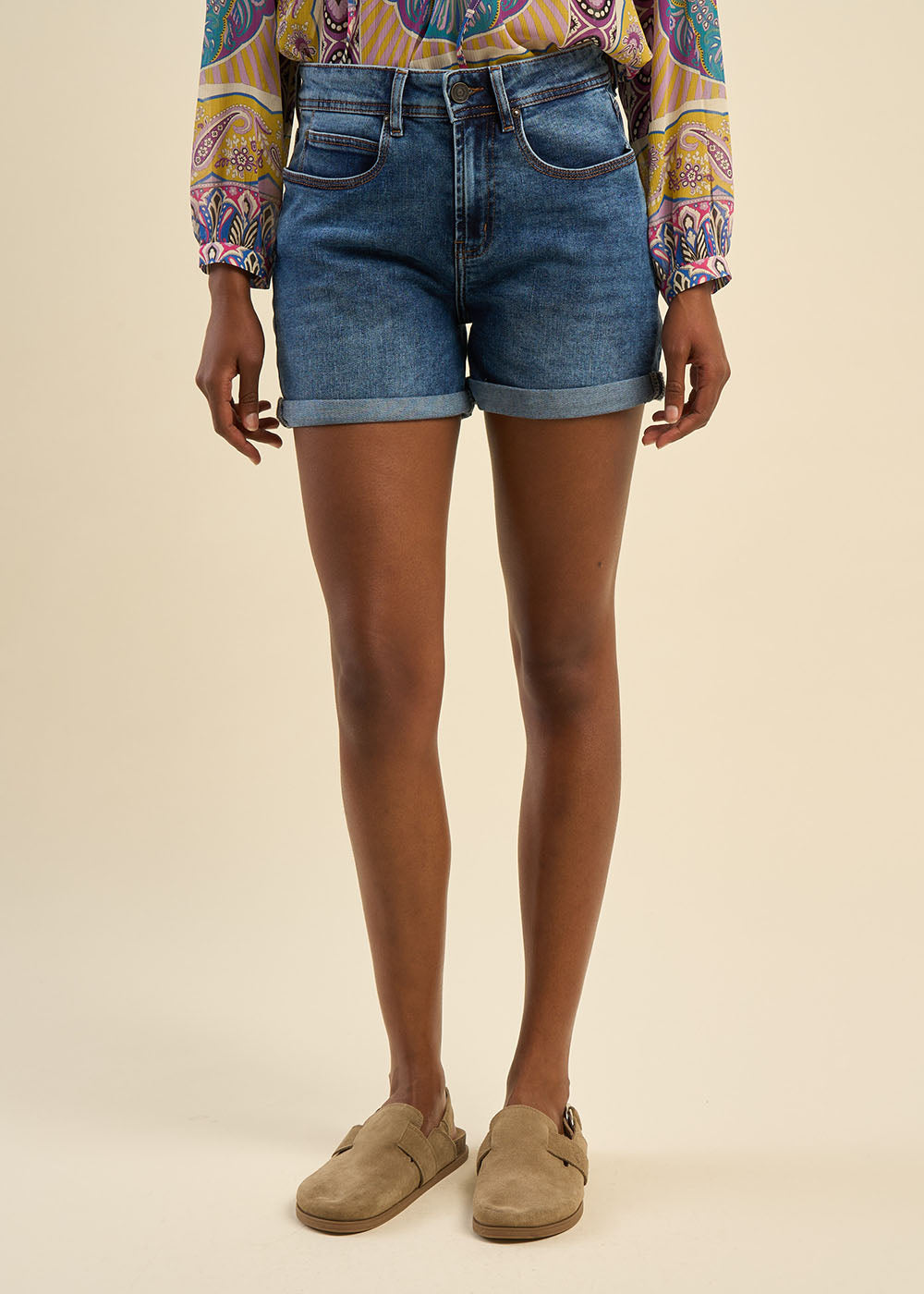 SARA Denim shorts with cuffs - 1 - Sud Express - Sud Express