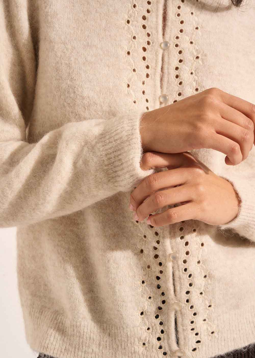 GELO Cardigan with round buttons and long sleeves - 4 - Sud Express - Sud Express