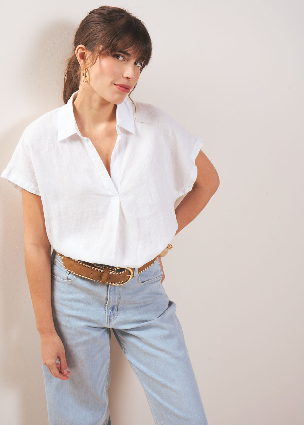 Linen Blouse with V Neck - Sud Express - 5 - Sud Express